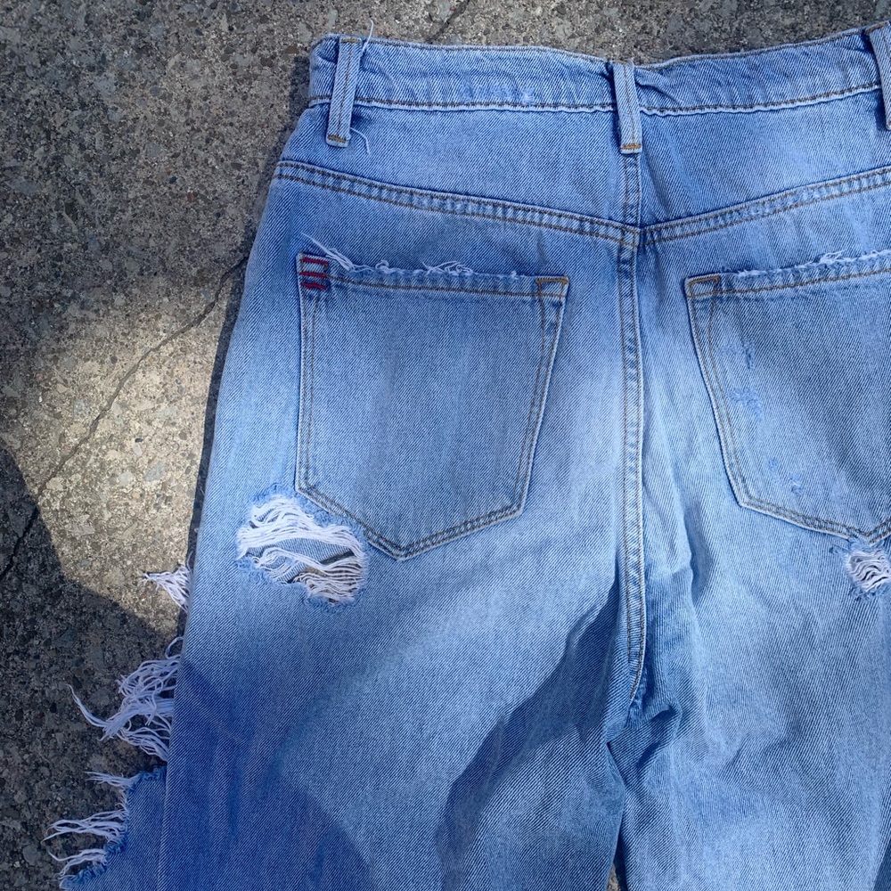 BDG High Rise Mom Jeans - Picture 5 of 11